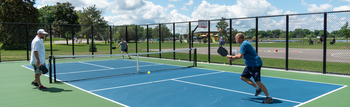 Outdoor pickleball game